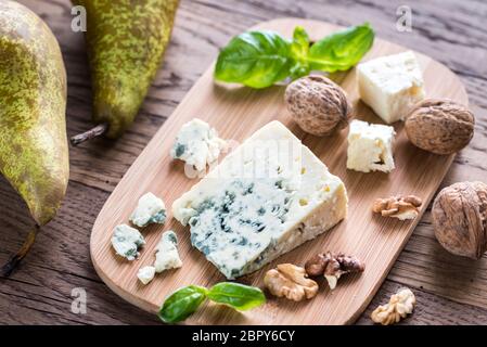 Pezzo di formaggio blu Foto Stock