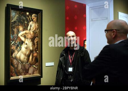 Museo di Wallraf-Richartz - Besuch von Dr. Mark Benecke - Der weltweit bekannte deutsche Kriminalbiologe und Rechtsmediziner Dr. Mark Benecke besucht das Wallraf-Richartz-Museum a Köln. Foto Stock