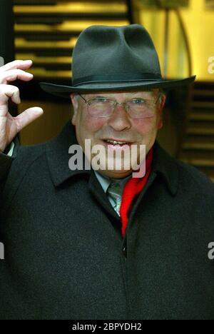 2. Kölner Medientreff 2002 - Der SPD Politiker Norbert Rüther zu Gast beim Medientreff. Foto Stock