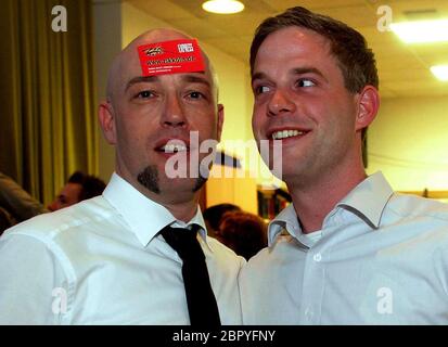 Unheilig - Kölner Jugendchor St.Stephan - Der Graf (Links) und Ken Reise (Julie Voyage) // Der Kölner Jugendchor St.Stephan und der Graf von der Band Unheilig Foto Stock