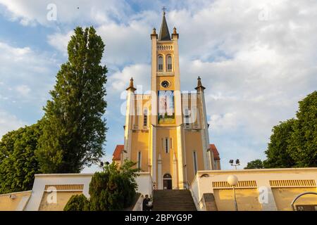 Una chiesa nel villaggio di Molve, Croazia Foto Stock