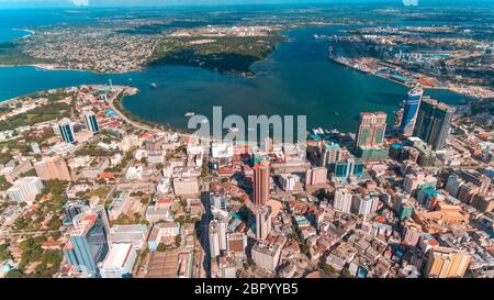 Vista aerea del porto di pace, città di Dar es Salaam Foto Stock