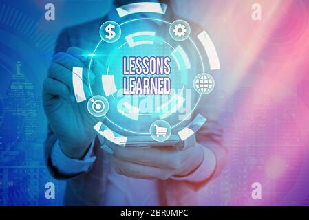 Lezioni Di scrittura del testo di scrittura Impararono. Foto concettuale la conoscenza o la comprensione acquisita dall'esperienza Foto Stock