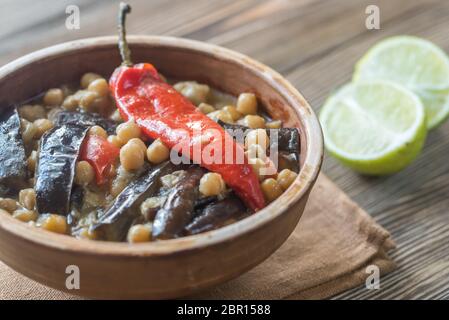 Melanzane e curry di ceci Foto Stock