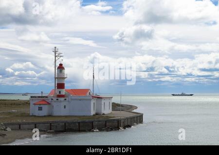Punta Delgada lighthouse, stretto di Magellano cileno transfrontalieri. Il Cile landmark Foto Stock