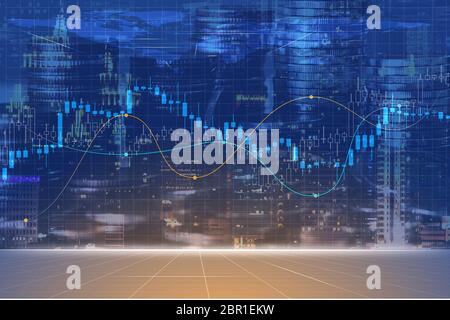 Concetto di investimento finanziario, doppia esposizione della notte della città e pila di monete per l'investitore di finanza, economico, background di affari. Foto Stock