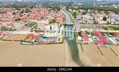 Veduta aerea del Lido di Camaiore, bellissima cittadina costiera della Toscana. Foto Stock