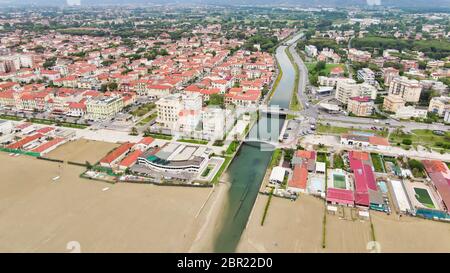 Veduta aerea del Lido di Camaiore, bellissima cittadina costiera della Toscana. Foto Stock