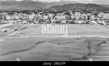 Veduta aerea del Lido di Camaiore, bellissima cittadina costiera della Toscana. Foto Stock