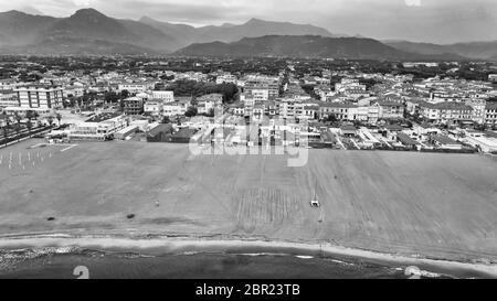 Veduta aerea del Lido di Camaiore, bellissima cittadina costiera della Toscana. Foto Stock