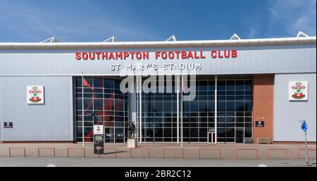 Ingresso al St Marys Stadium, sede del Southampton Football Club, St Marys, Southampton, Hampshire, Inghilterra, Regno Unito Foto Stock