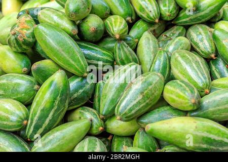 Vegetale indiano a punta di zucca è spesso chiamato patata verde. Foto Stock