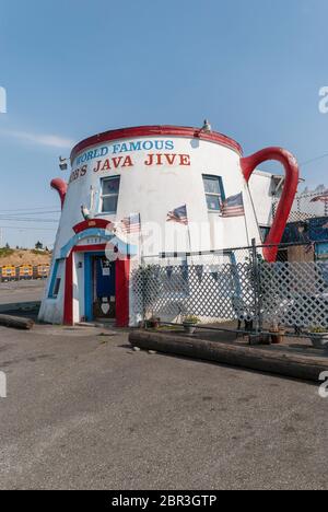 Famoso in tutto il mondo Bob's Java Jive, ristorante a forma di caffettiera a forma di caffettiera a forma di pentola, al 2102 South Tacoma Way, a Tacoma Washington. Foto Stock