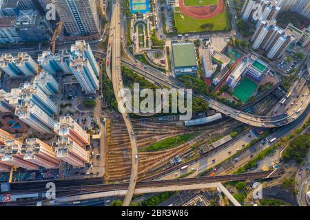 Kowloon Bay, Hong Kong, 25 aprile 2019: Volo di droni sulla città di Hong Kong Foto Stock