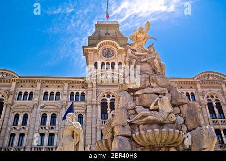 Trieste municipio sulla Piazza Unita d Italia, vista piazza, regione Friuli Venezia Giulia di Italia Foto Stock