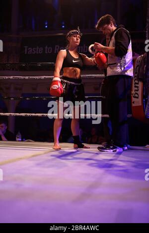 Muay Thai World Series Bournemouth Vs The World .Champion Muaythai Fighters di Bournemouth prendere i migliori combattenti Muay Thai del Regno Unito per la tazza di Chang alla Bournemouth's 02 Academy . Foto Stock