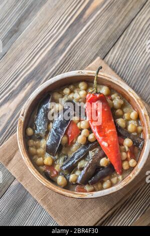 Melanzane e curry di ceci Foto Stock
