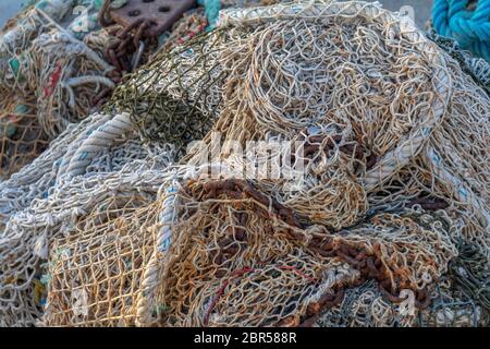 Full frame picture mostra una intricata rete da pesca Foto Stock