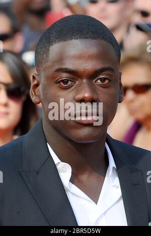 Daniel Kaluuuya partecipa alla prima britannica di Johnny English Reborn, Empire Leicester Square a Londra. 2 ottobre 2011 © Paul Treadway © Paul Treadway Foto Stock