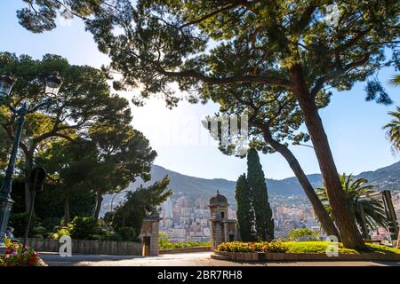 Giardino cittadino su Avenue de la Porte Neuve nel Principato di Monaco, Costa Azzurra. Porte Neuve è a due porte sul sentiero che dalla stazione di Raidway a Mon Foto Stock