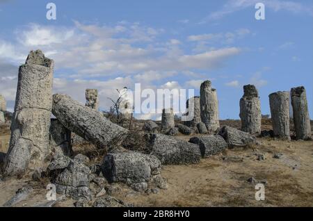 Pobiti Kamani, oppurele deserto di pietra, è un deserto-come fenomeno di roccia si trova a nord ovest della provincia di Varna confine in Bulgaria. Esso è considerato il Foto Stock
