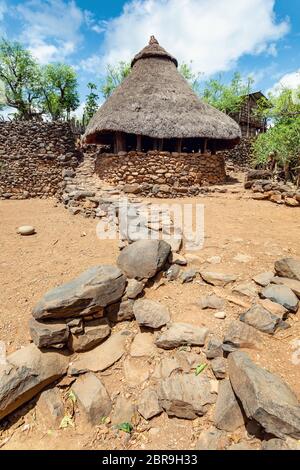 Casa municipale in Konso tradizionale villaggio di tribù in carati Konso, Etiopia Foto Stock