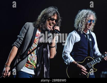 19 maggio 2020 - Foreigner ha annunciato di aver annullato il loro Juke Box Heroes Tour 2020 con Kansas ed Europa a causa di COVID-19. File Photo: Foreigner 2019 Tour, FirstOntario Concert Hall, Hamilton, Ontario, Canada. (Immagine di credito: © Brent Perniac/AdMedia tramite CAVO ZUMA) Foto Stock