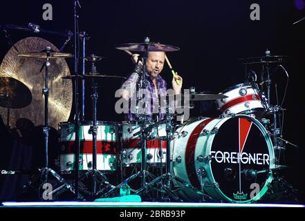 19 maggio 2020 - Foreigner ha annunciato di aver annullato il loro Juke Box Heroes Tour 2020 con Kansas ed Europa a causa di COVID-19. File Photo: Foreigner 2019 Tour, FirstOntario Concert Hall, Hamilton, Ontario, Canada. (Immagine di credito: © Brent Perniac/AdMedia tramite CAVO ZUMA) Foto Stock