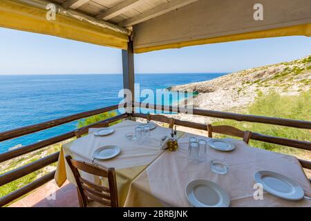 Bei ristoranti a Zante, una delle isole IONIE della Grecia Foto Stock