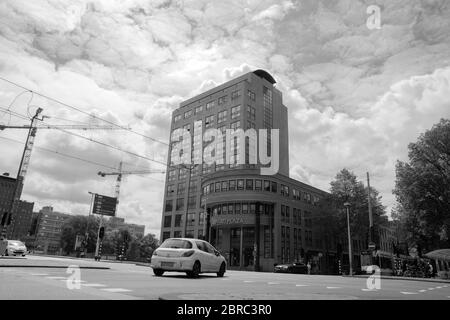 Ingresso Sarphatti Plaza Building ad Amsterdam Olanda 15 maggio 2020 Foto Stock