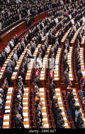 Pechino, Cina. 21 Maggio 2020. La terza sessione del 13° Comitato Nazionale della Conferenza politica consultiva del popolo cinese (CPPCC) si apre alla Grande Sala del Popolo di Pechino, capitale della Cina, il 21 maggio 2020. Credit: Ding Lin/Xinhua/Alamy Live News Foto Stock