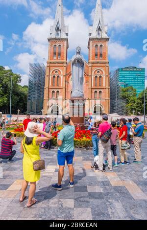 Cattedrale di Notre Dame, Dong Xa Parigi, Dong Khoi, ho Chi Minh City, Vietnam, Asia Foto Stock