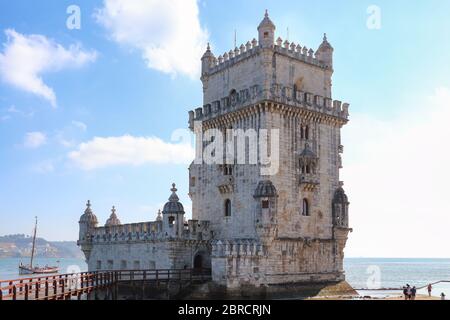 Lisbona, Portogallo - 15 luglio 2019: Torre di Belém di San Vincenzo nella parrocchia civile di Santa Maria de Belem nel comune di Lisbona, Portogallo Foto Stock