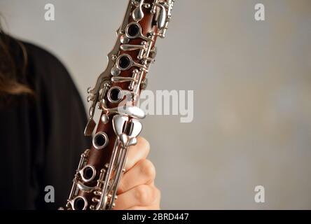 Musicista ha un clarinetto Foto Stock
