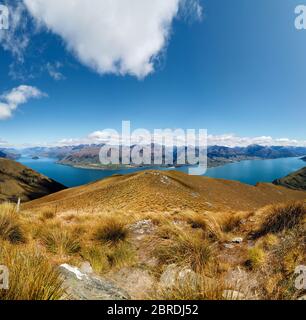 Lago Wanaka e le montagne, Otago, Isola del Sud, Nuova Zelanda, Oceania. Foto Stock