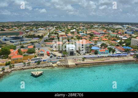 Porto delle navi da crociera a Kralendijk, capitale di Bonaire, isola dei Caraibi ABC Paesi Bassi Foto Stock