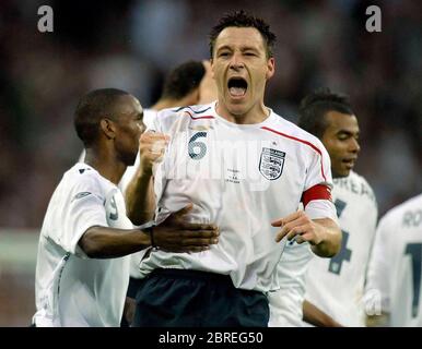 LONDRA, REGNO UNITO. MAGGIO 28: John Terry (Inghilterra) celebra il raggiungimento del traguardo di apertura durante International friendly tra Inghilterra e Stati Uniti a Wembley. Londra Foto Stock