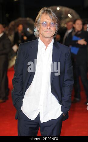 Bruce Robinson alla prima britannica del Rum Diary, Odeon Kensington, Londra. 3 novembre 2011 © Paul Treadway Foto Stock