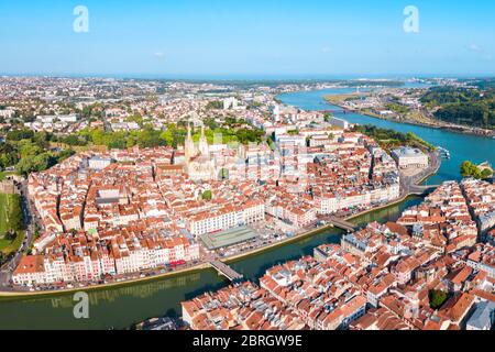 Antenna di Bayonne vista panoramica. Bayonne è una città e un comune nel sud-ovest della Francia. Foto Stock