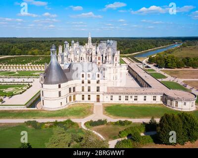 Chateau de Chambord è il più grande castello nella Valle della Loira, Francia Foto Stock