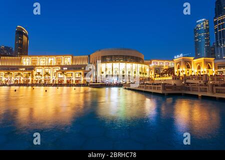 DUBAI, Emirati Arabi Uniti - 24 febbraio 2019: Il Dubai Mall è il secondo centro commerciale più grande del mondo si trova a Dubai negli Emirati arabi uniti Foto Stock