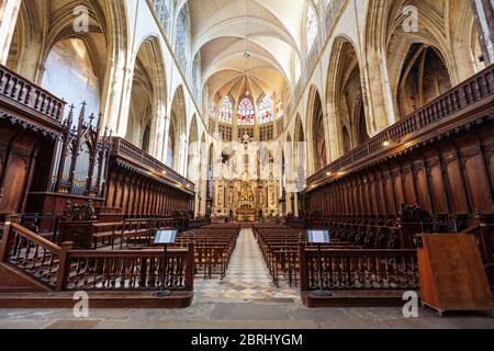 TOULOUSE, Francia - 20 settembre 2018: Cattedrale di Tolosa o la Cattedrale di Saint Etienne interno, una chiesa cattolica romana nella città di Tolosa in Francia Foto Stock