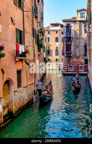 Gondola a Venezia i canali di Venezia, Italia Foto Stock
