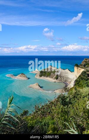 Capo Drastis all'isola di Corfù in Grecia. Capo Drastis è un paesaggio naturale incontaminato e selvaggio di capo nella splendida isola Ionica. Foto Stock