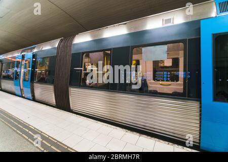 Stazioni della metropolitana di Stoccolma senza persone durante la corona Foto Stock