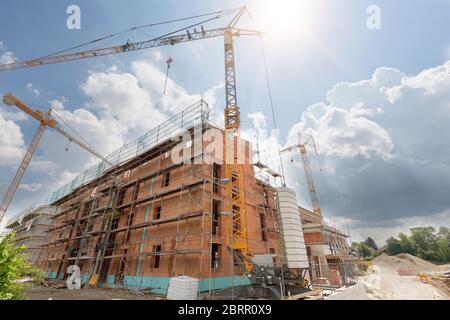 Rohbau eines Mehrfamilienhauses, Deutschland Foto Stock