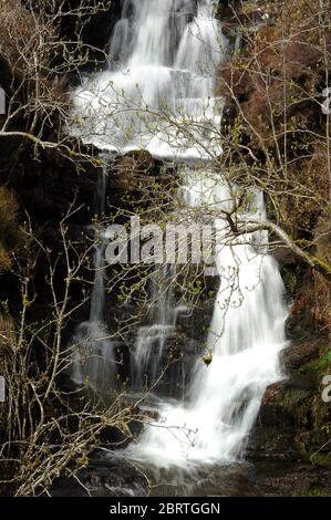 Cascata tra le due cascate principali di Nant y Llyn. Foto Stock