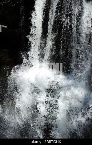 Sgwd Clun Gwyn Uchaf, vicino a Ystradfellte. Foto Stock