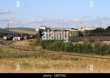 66172 "Paul Melleney" con UN MGR e 08613 alla laveria di Onllwyn. Foto Stock