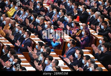 Pechino, Cina. 21 Maggio 2020. La terza sessione del 13° Comitato Nazionale della Conferenza politica consultiva del popolo cinese (CPPCC) si apre alla Grande Sala del Popolo di Pechino, capitale della Cina, il 21 maggio 2020. Credit: Yin Bogu/Xinhua/Alamy Live News Foto Stock